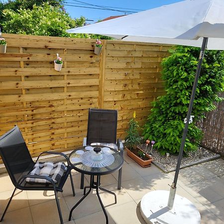 Studio Apartment City With Free Parking Пула Екстер'єр фото