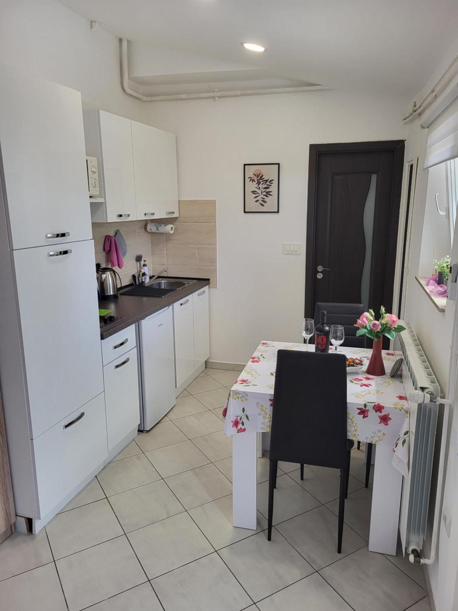 Studio Apartment City With Free Parking Пула Екстер'єр фото